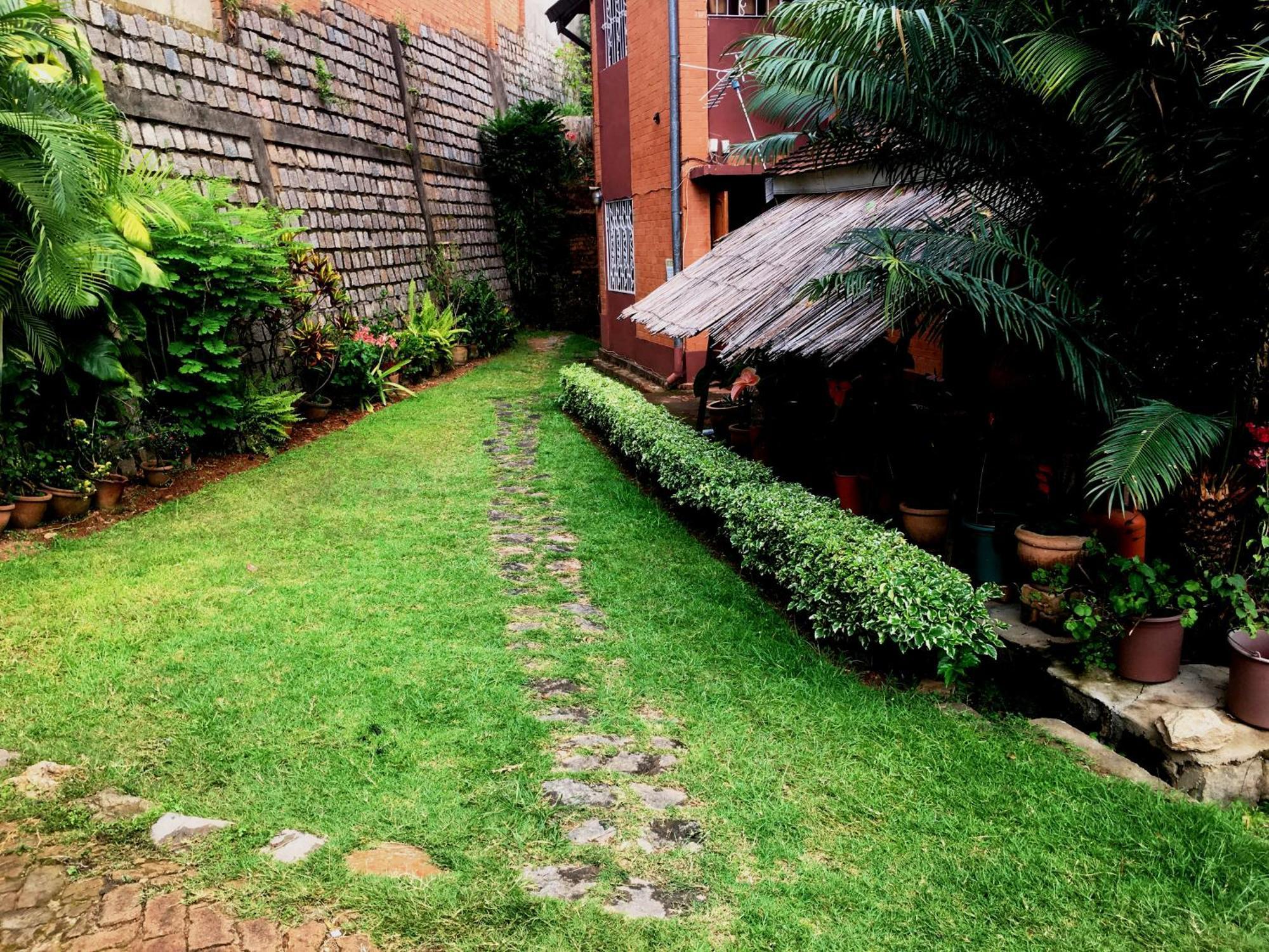 Le Fumoir Guest House Familiale Antananarivo Exterior photo